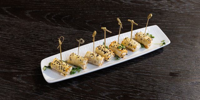 Vegetarian Sesame Spring Rolls