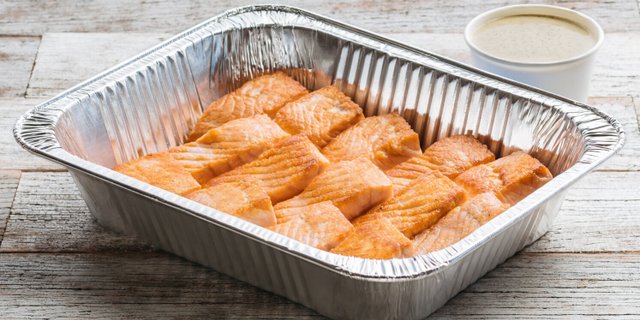 Grilled Sustainable Salmon Tray