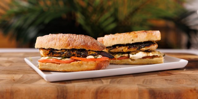 Pollo Pesto Panini
