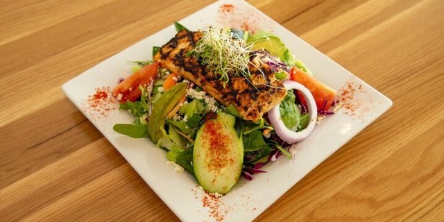 Shelly's Blackened Salmon Salad
