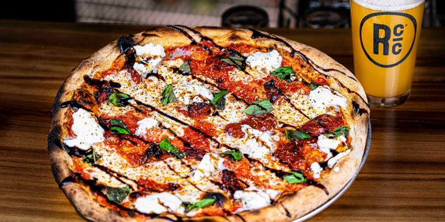 13" Uncle Tony Pizza