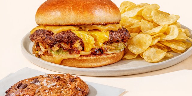 Burger Bagged Lunch
