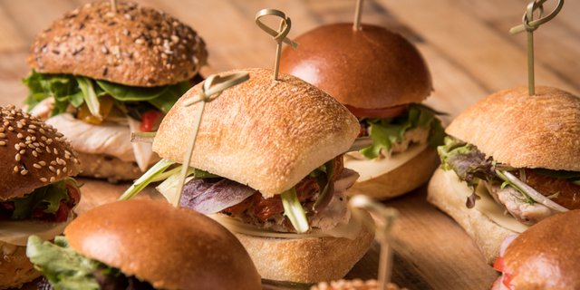 Associate Sandwich Box