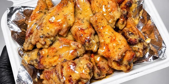 Bone-In Wings - 20 Pieces