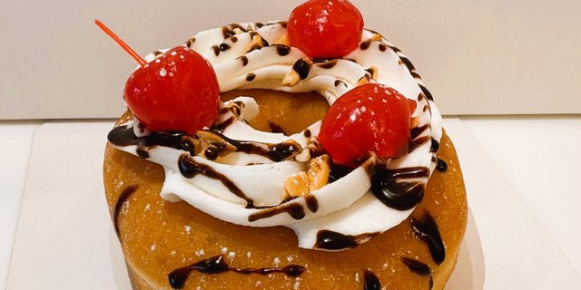 Hot Fudge Drizzle Donut
