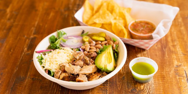 Salad Bundle (Chips & Salsa)