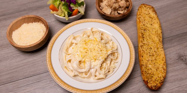 Halal Chicken Parmesan Fettuccini