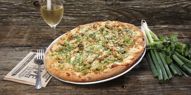 Kickin' Chicken Pizza