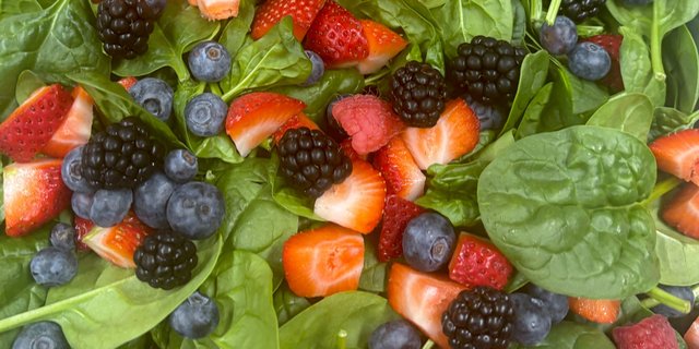 Strawberry Spinach Salad
