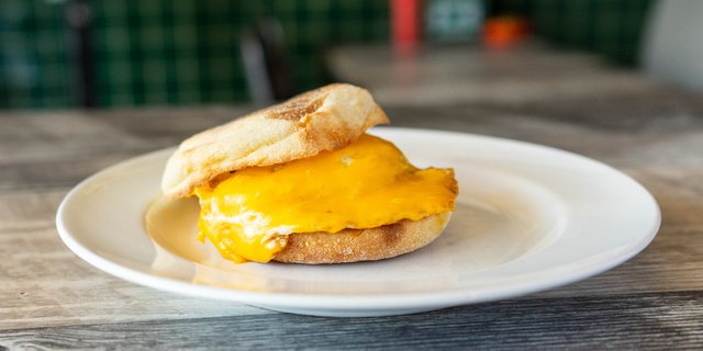 Meatless Breakfast Sammy