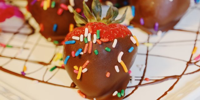 Chocolate-Dipped Strawberries