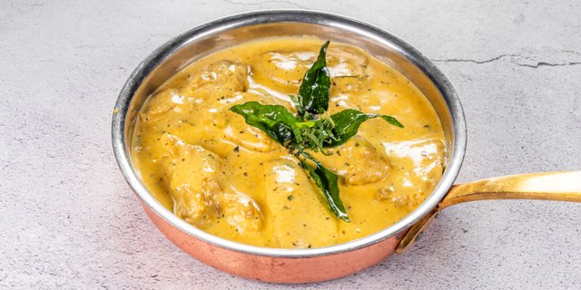 Chicken Korma & Dal Makhani Boxed Lunch