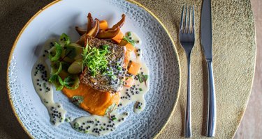Dovetail Bar & Restaurant