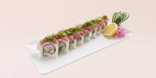 Ambers Kiss Roll (8 Pcs)