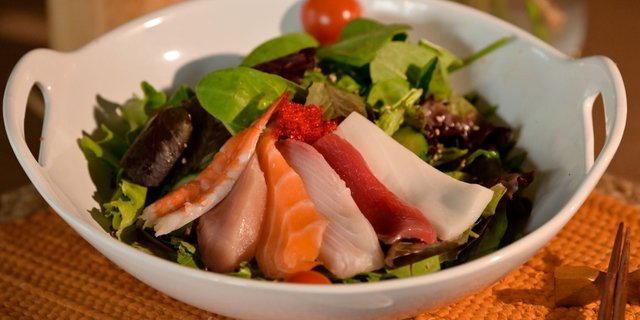 Sashimi Salad