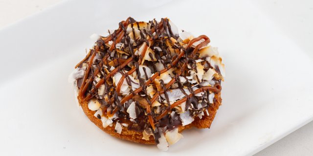 Samoan Delight Doughnut