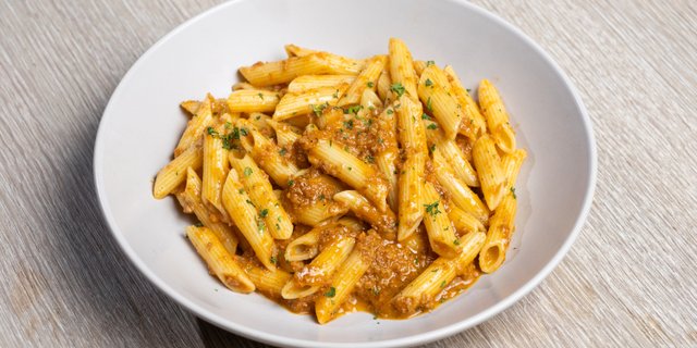 Penne Bolognese Boxed Lunch