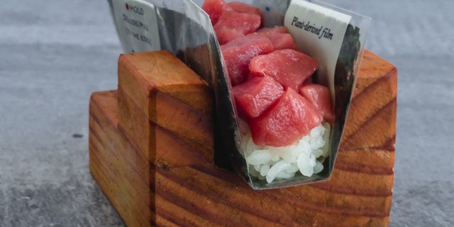 Bluefin Tuna Akami Hand Roll