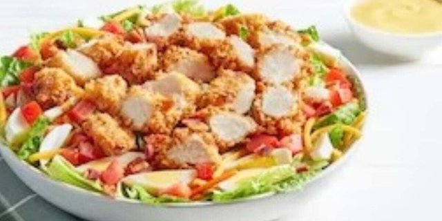 Southern-Fried Chicken Tender Salad Platter