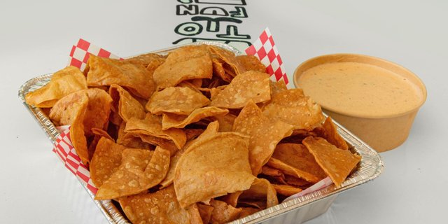 Chips & Queso