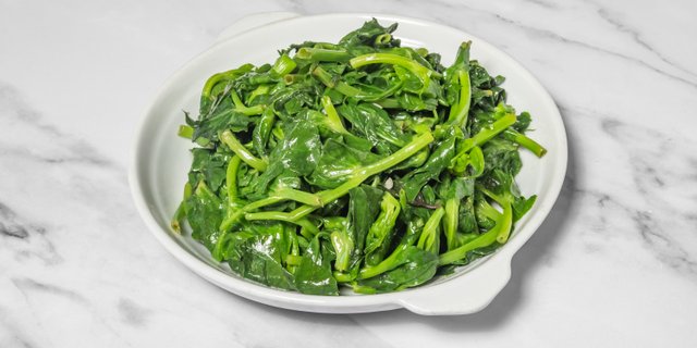 Pea Sprouts & Garlic