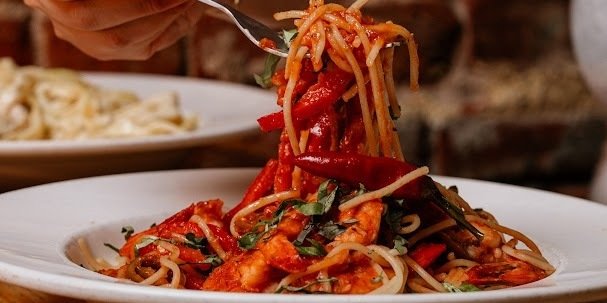 Spaghetti Marinara w/ Meatballs