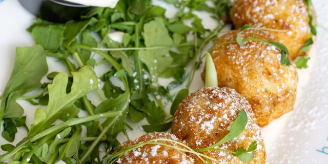 Pan Seared Crab Cakes
