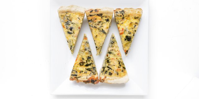 Spinach & Tomato Quiche