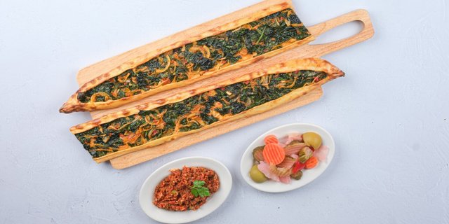 Spinach Pide