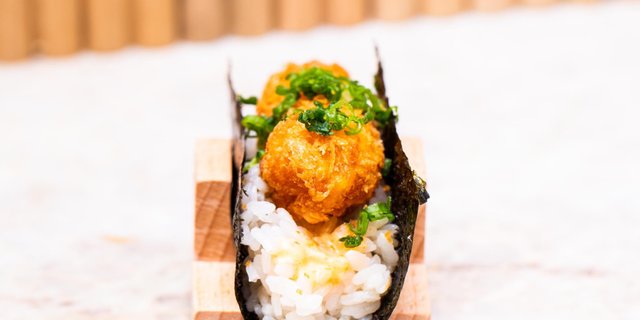 Coconut Shrimp Temaki