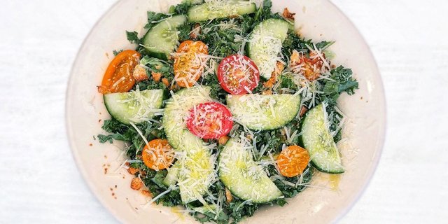 Kale & Parmesan Salad w/ Breadcrumbs