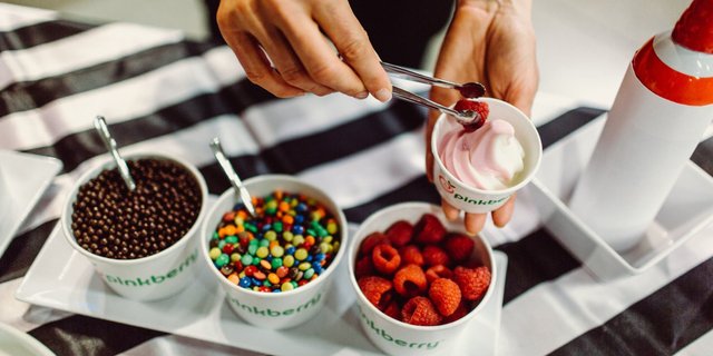 Drop-Off Frozen Yogurt Bar