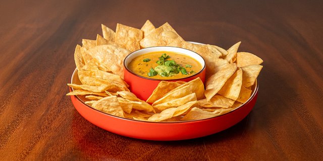 HG Vegan Chips & Queso