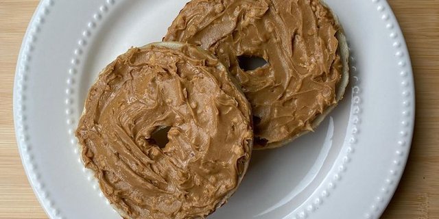 Bagel w/ Peanut Butter