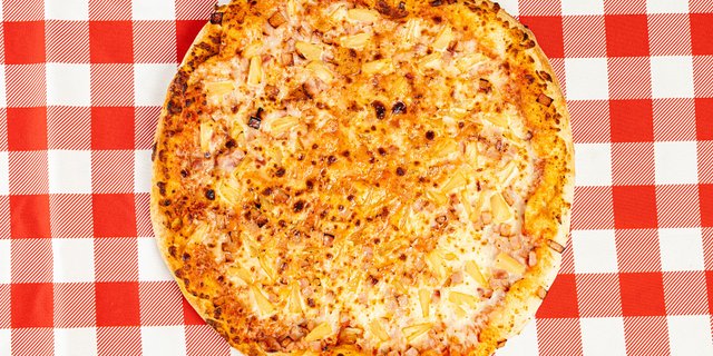 Hawaiian Deluxe Pizza