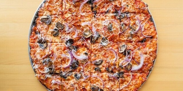 Chicago Veggie Pizza