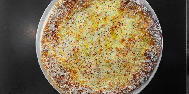 Cacio e Pepe Pizza