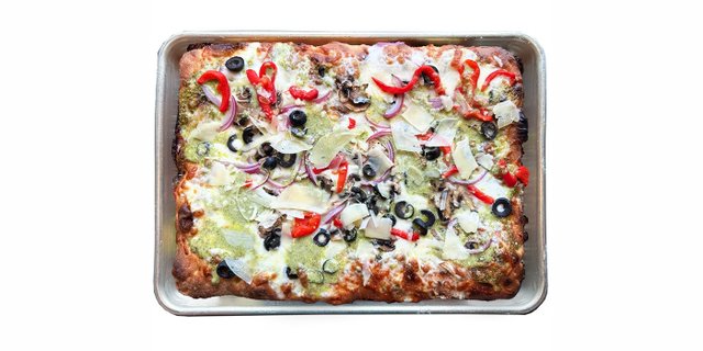 Veggie Noble Roman Pizza
