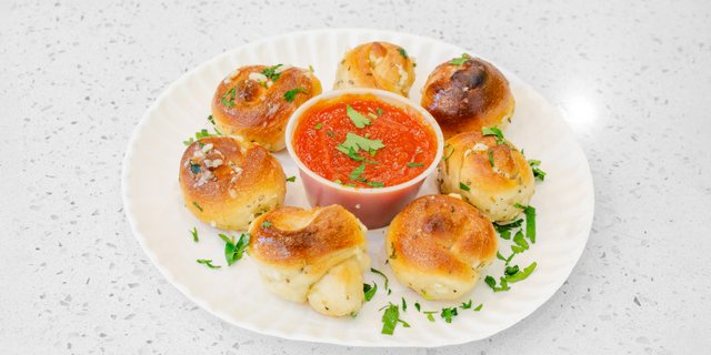 Garlic Knots