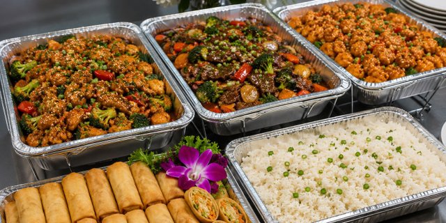 Deluxe Lunch Set Package For 10-30