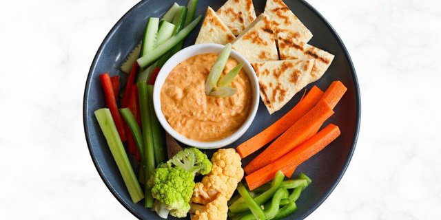 Roasted Pepper Hummus Dip