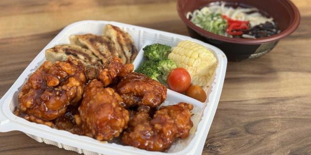 Pirikara Karaage Bento Box