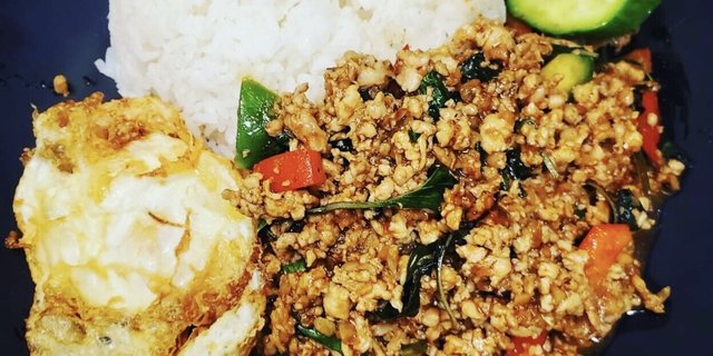 Ground Chicken Over Rice w/ Fried Egg