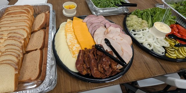 Sandwich & Salad Bar