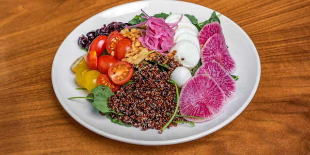 Baby Kale & Quinoa Cobb Salad