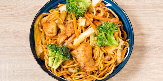 Chicken Lo Mein
