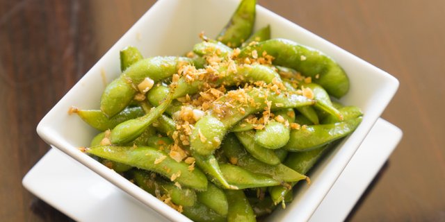 Spicy Garlic Edamame