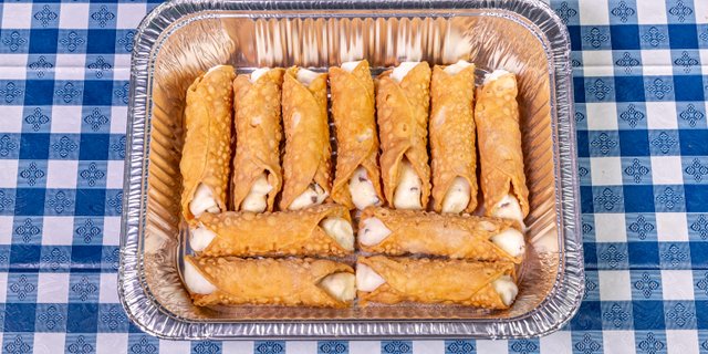 Dozen Cannoli