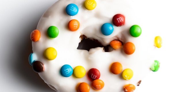 Vanilla Oreo Raised Donut