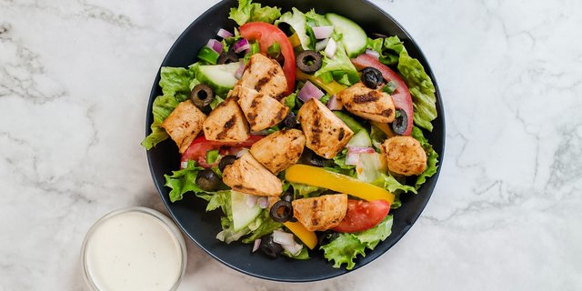 Grilled Buffalo Chicken Salad Box